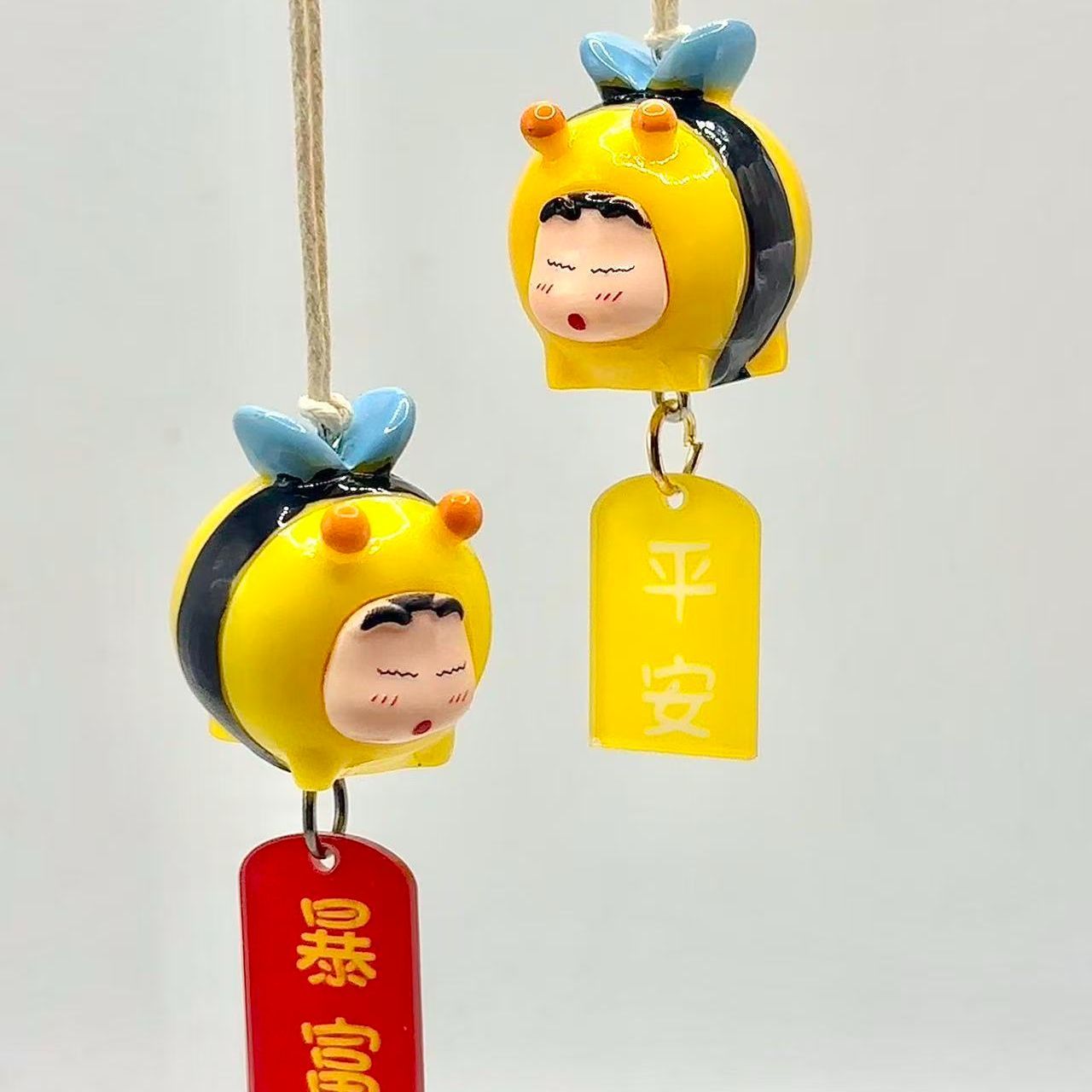 ตุ๊กตาคราโยน ชินจัง คอสเพลย์รู - Decorative Mirror บทวิจารณ์และราคา